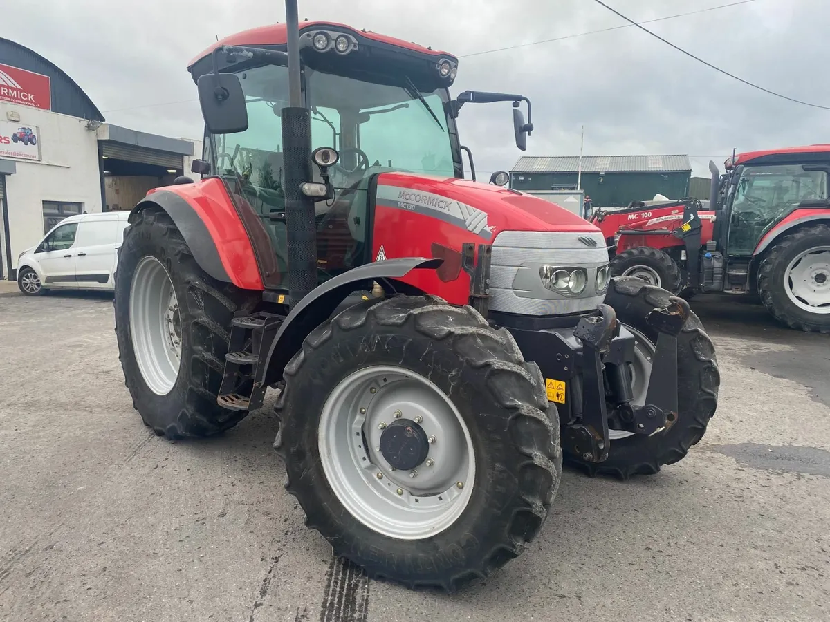 2013 McCormick MC130 tractor - Image 2