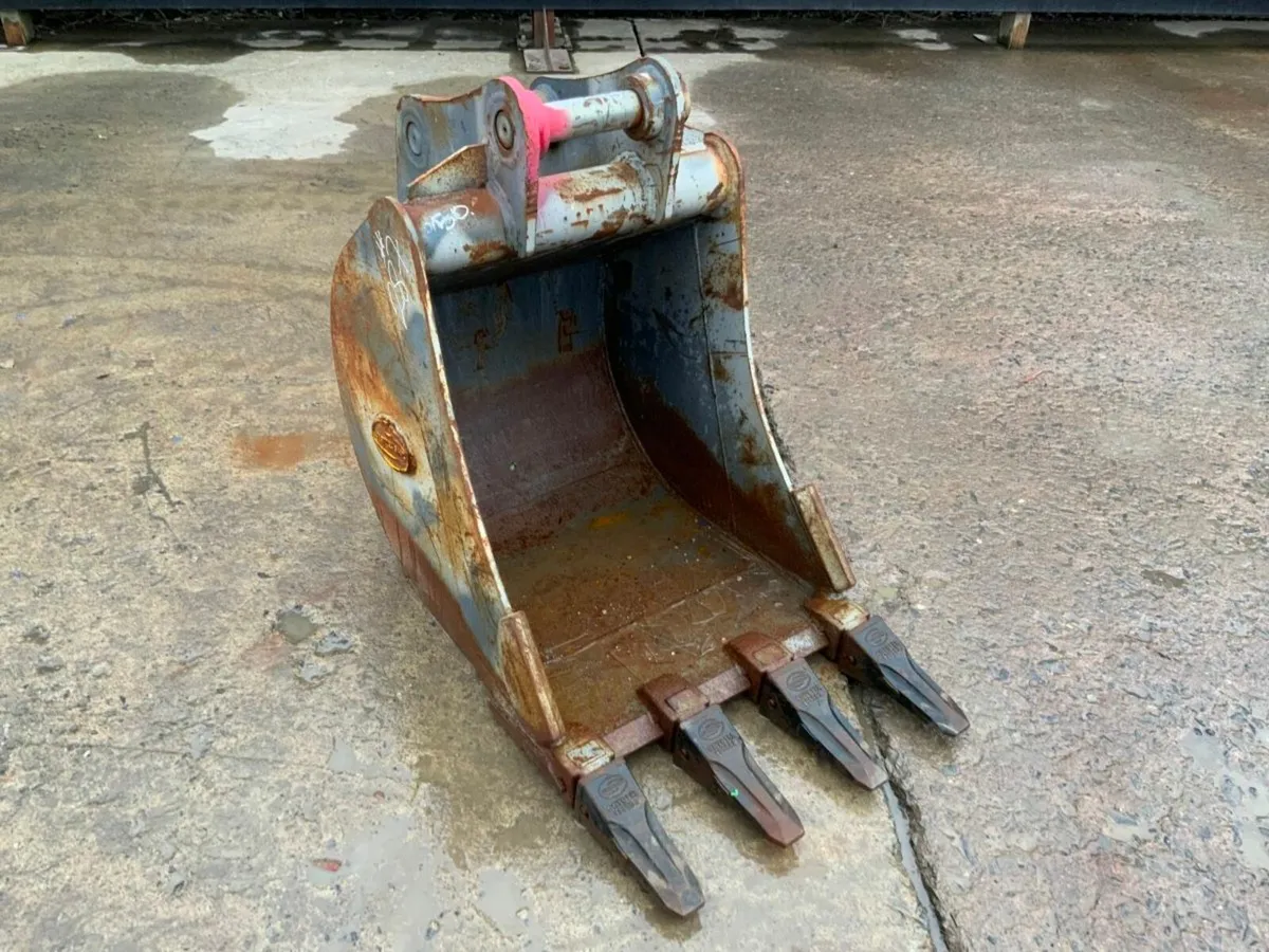 24" STRICKLAND BUCKET......50mm PINS.........287. - Image 3