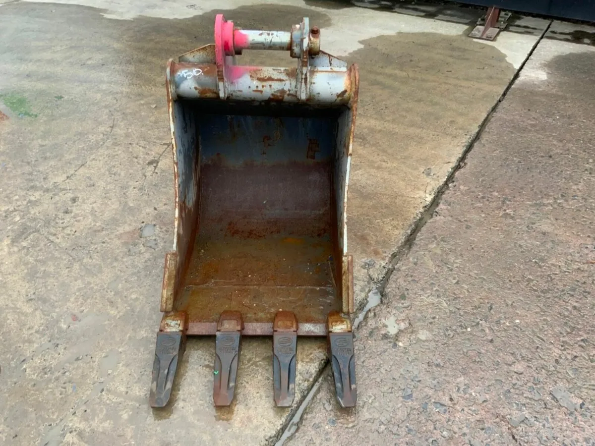 24" STRICKLAND BUCKET......50mm PINS.........287. - Image 4