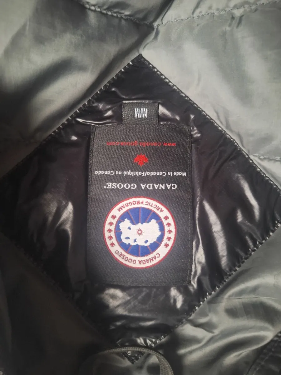 Canada goose Black Jacket Medium  Real Authentic - Image 3