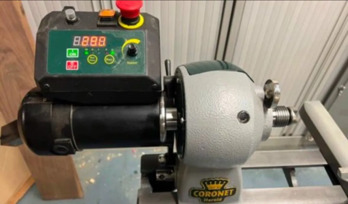 Lathe Record Herald in mint condition .Woodturning - Image 2