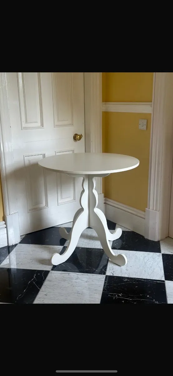 IKEA White scalloped table - Image 1