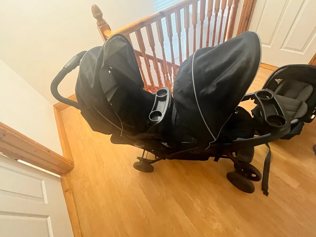 Stroller/buggy - Image 2