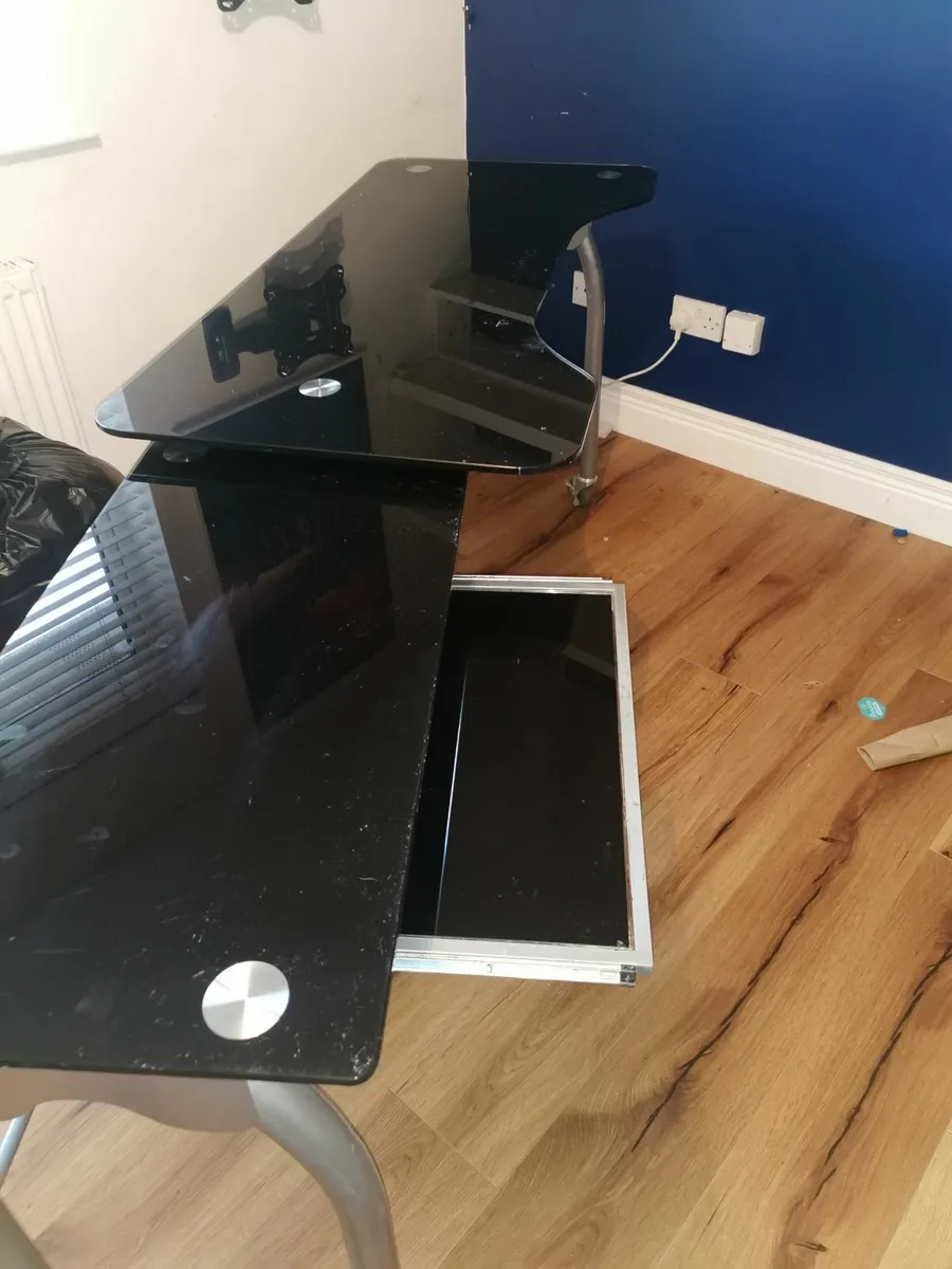 Black glass large computer desk - Image 3