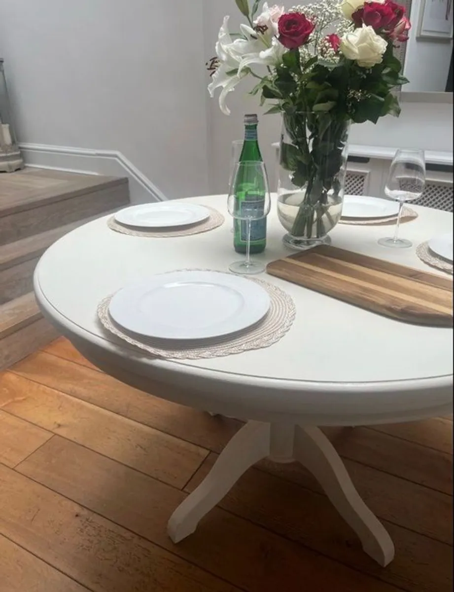 Round dining table - Image 3