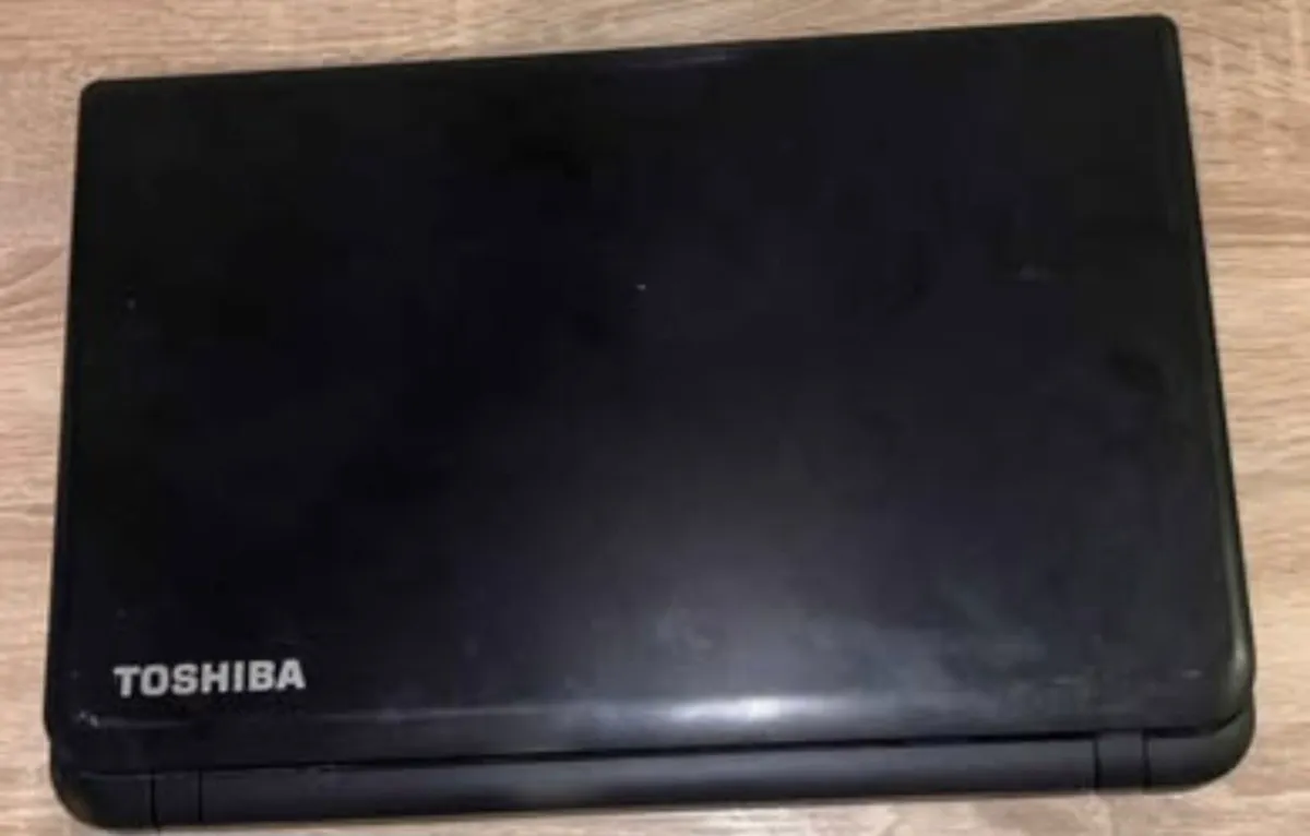 TOSHIBA SATELLITE S50-B, 15.6"
WORKING PERFECT  PE - Image 4