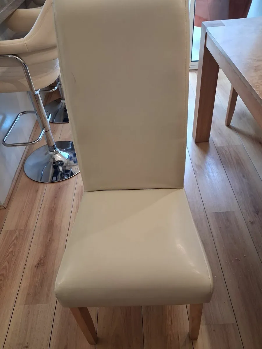 Table & 6 Chairs - Image 3