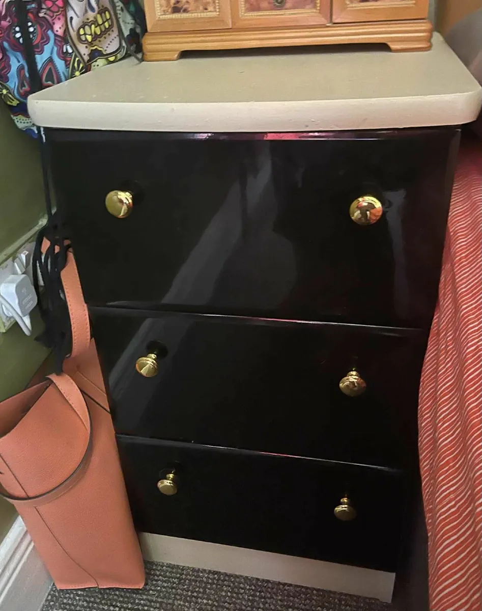 drawers and 2 locker set  150e - Image 2