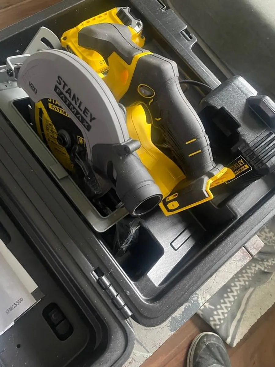 Cordless Circular Saw - Image 1