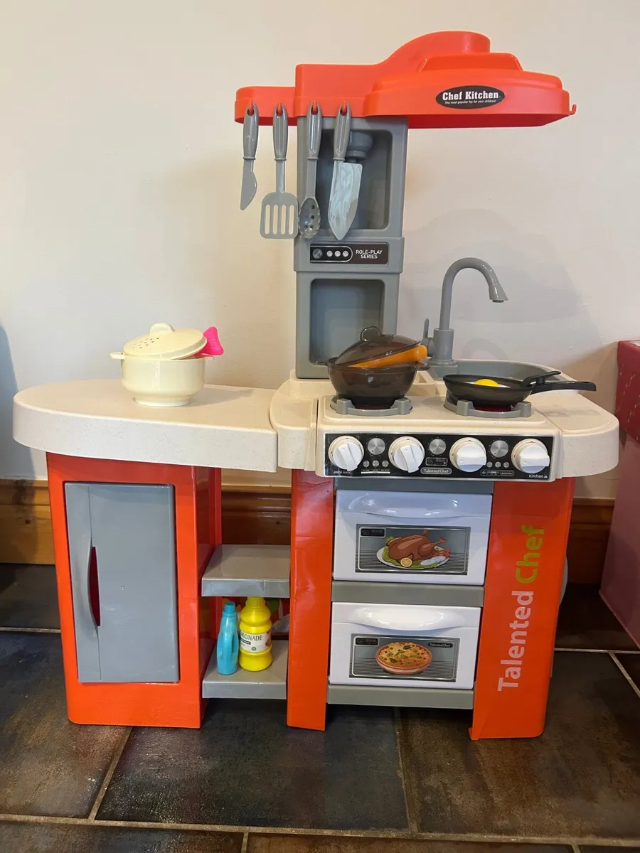 Toy Kitchen - Image 1