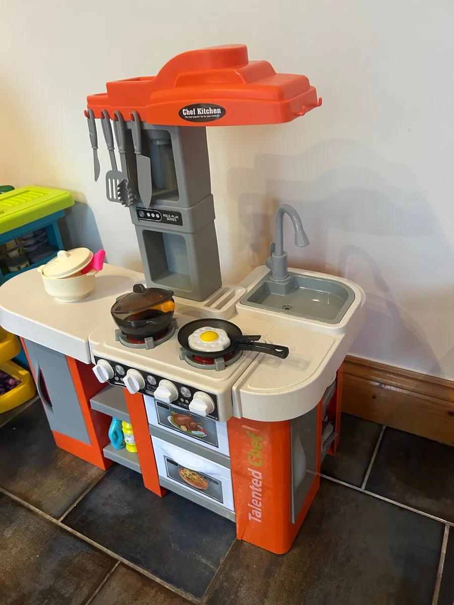 Toy Kitchen - Image 2
