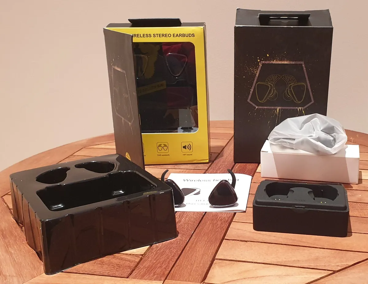 HT-E1 "True Wireless Stereo Earbuds" - Image 1