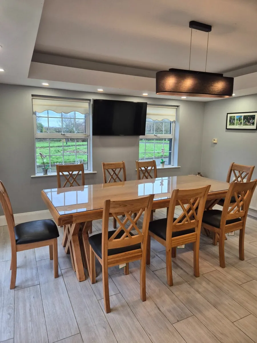 Oak dining Table - Image 3