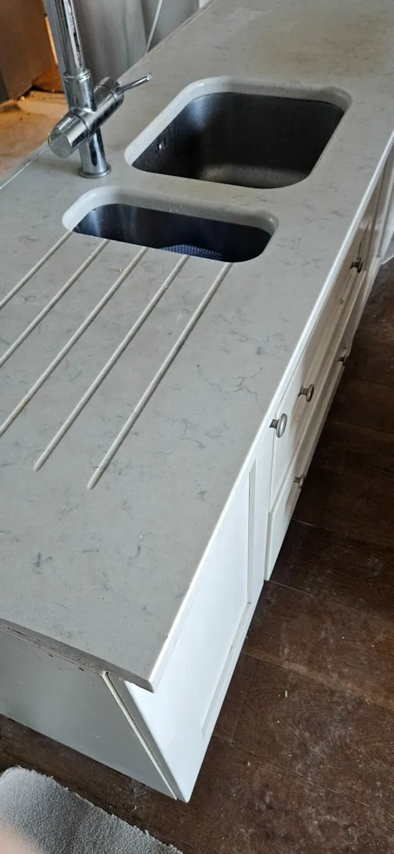 Kitchen granite style counter top - Image 1