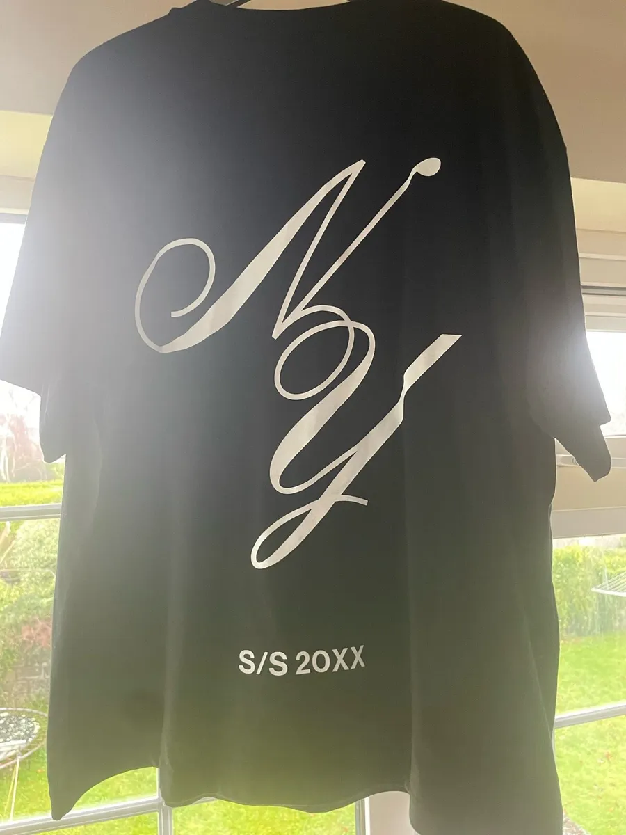 H& M LOOSE FIT PRINTED T-SHIRT Size XL - Image 1