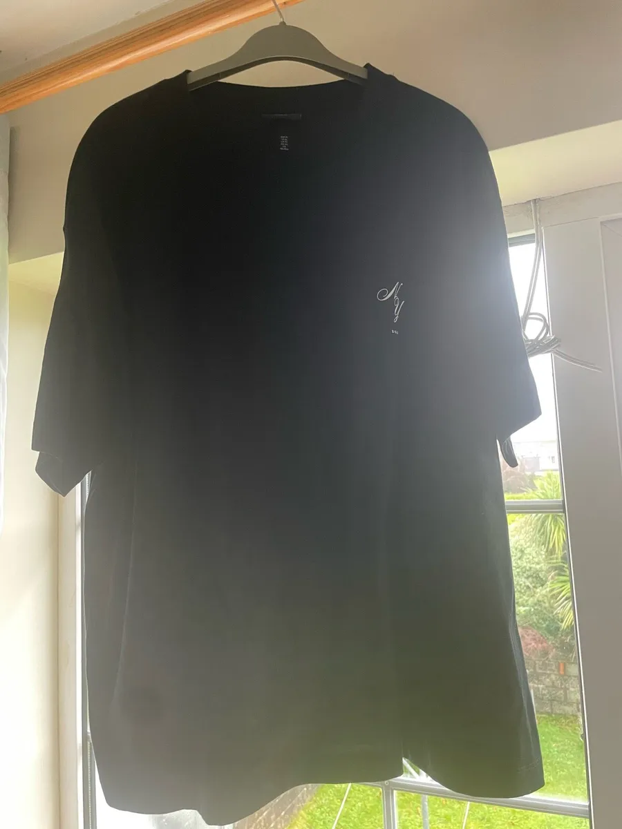 H& M LOOSE FIT PRINTED T-SHIRT Size XL - Image 2