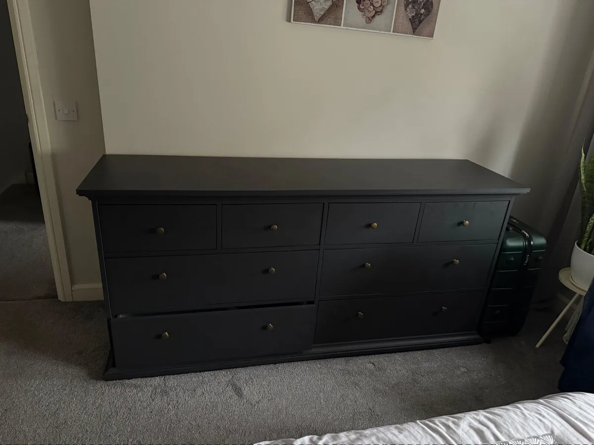 Large 8-Drawer Dresser with Matching Bedside Table - Image 4
