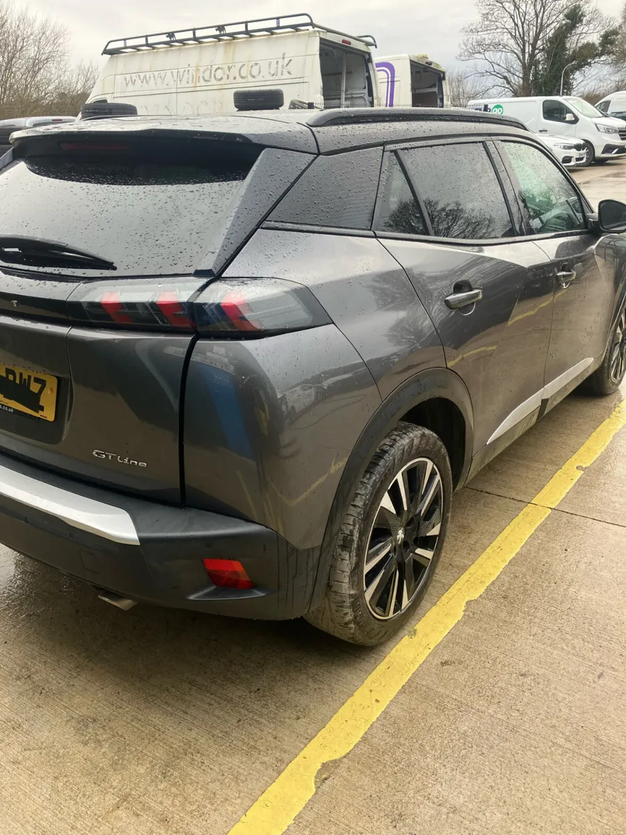 2023 peugeot 2008 parts breaking - Image 3