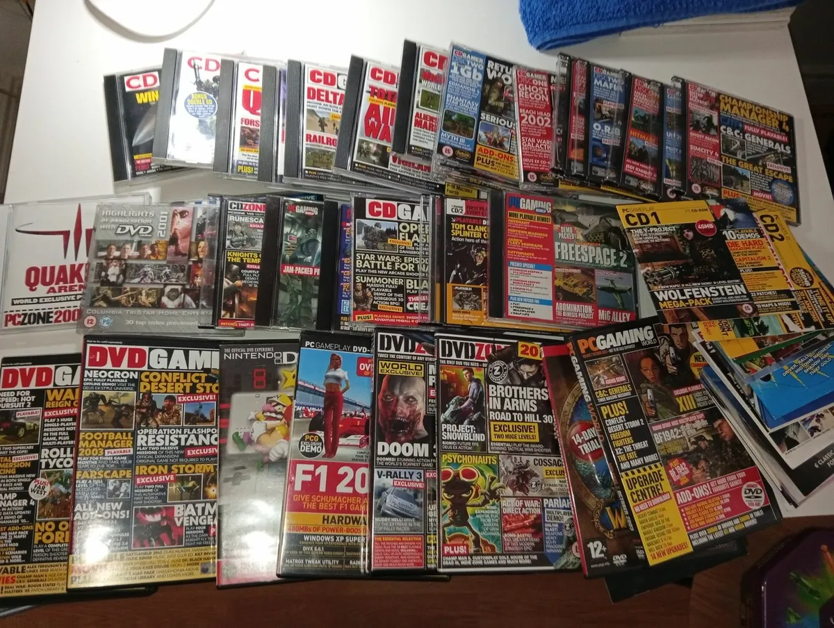 Job Lot Of Pc Insert Cd Many Different Magazines - Image 1