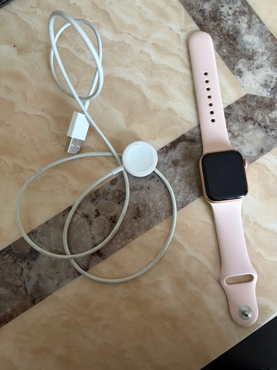 Apple Watch SE - Image 3