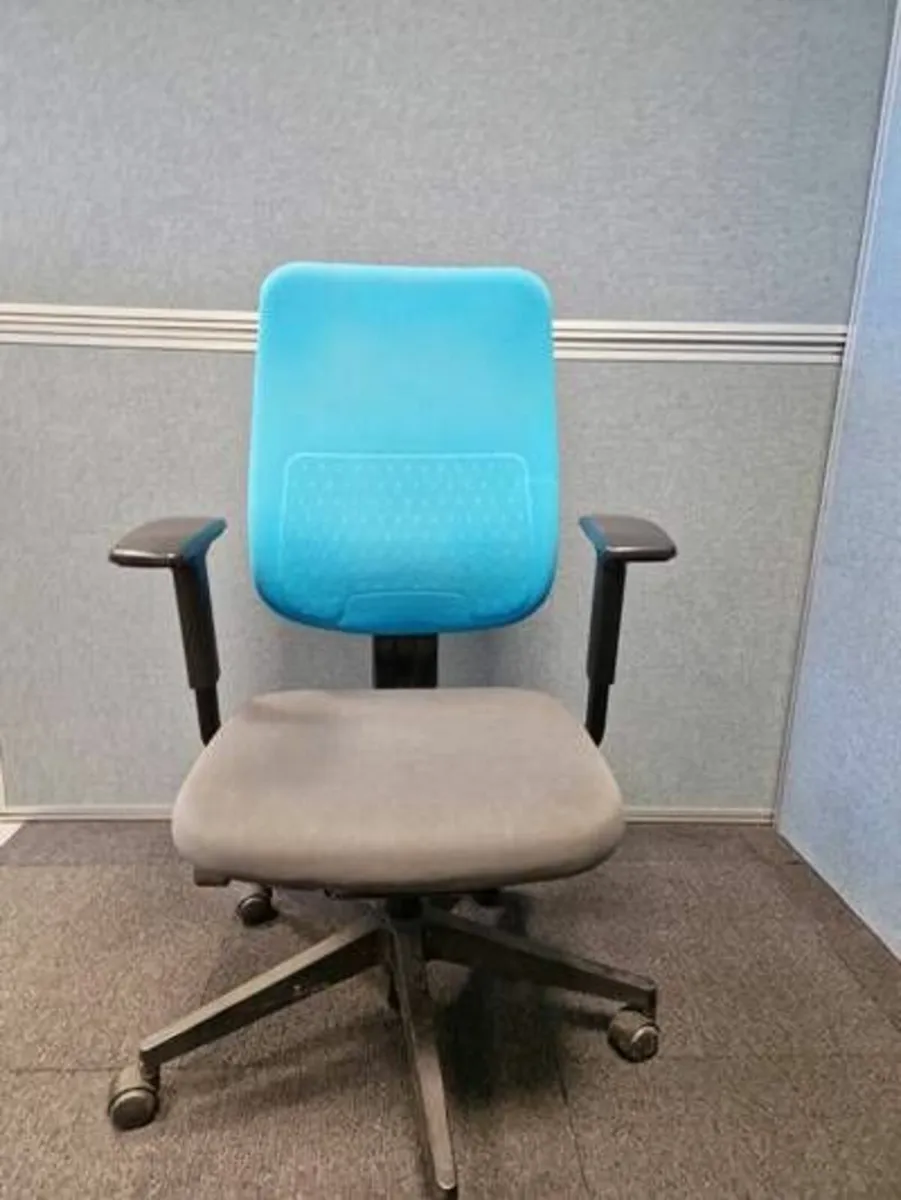 Office Swivel Chairs - Image 3