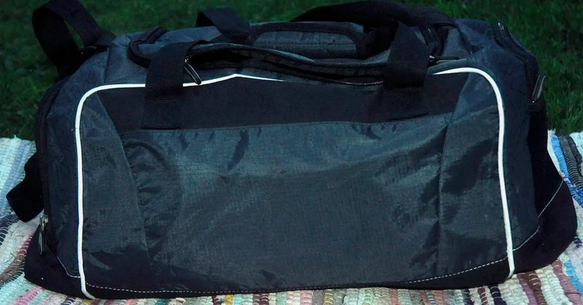 3 Sports bags - Image 4