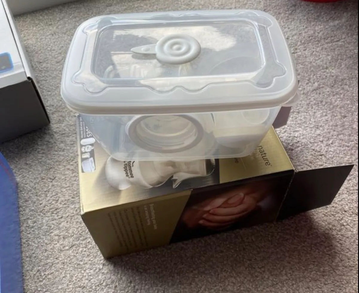 Tommee Tippee Manual Breast Pump - Image 2