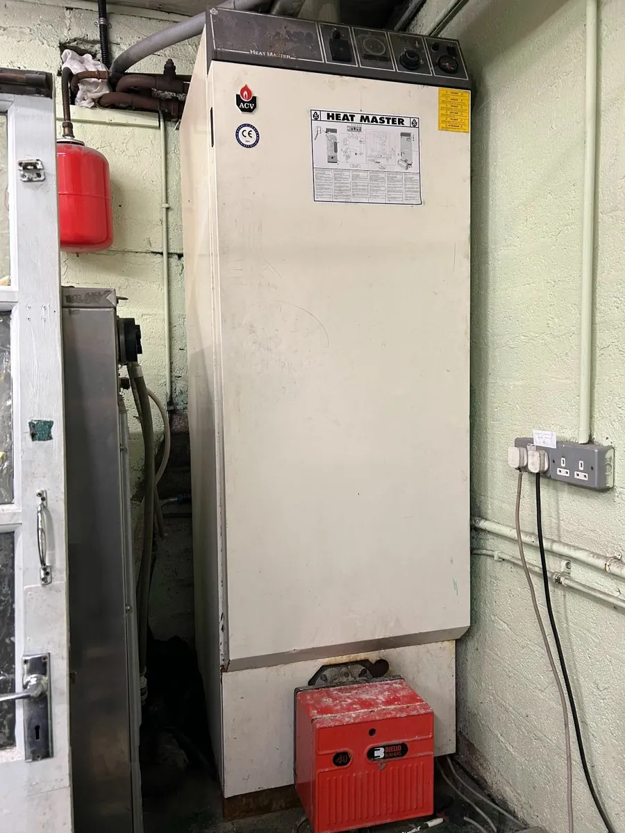 Commercial Laundry Equipment - Image 4