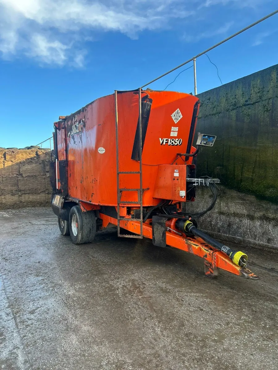 Abbey diet feeder - Image 1