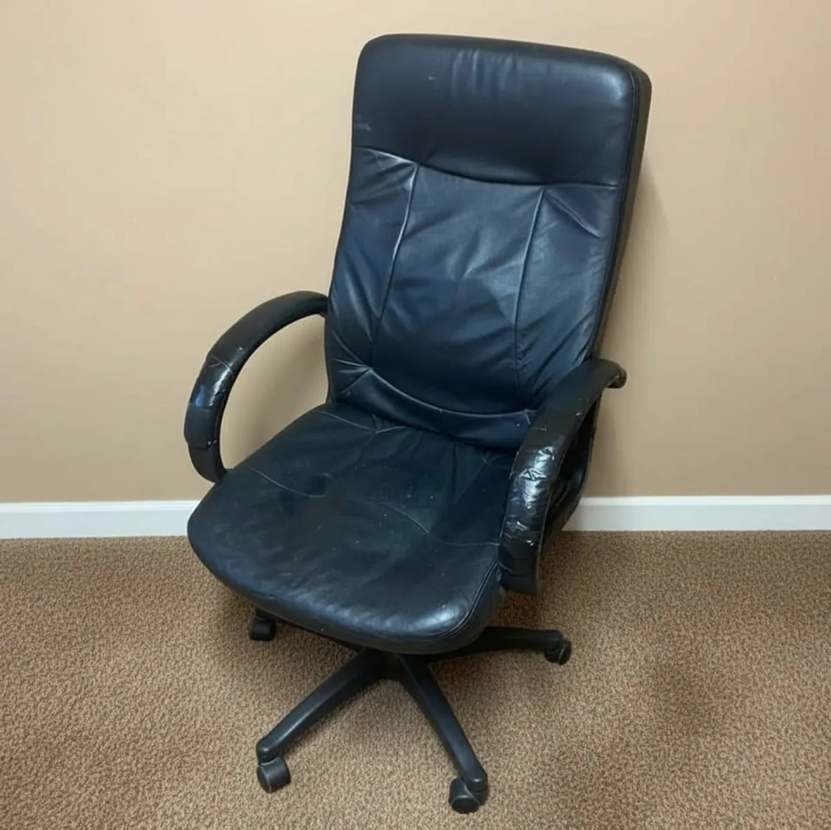 Leather Adjustable Office Chair - Bargain Price - Image 1