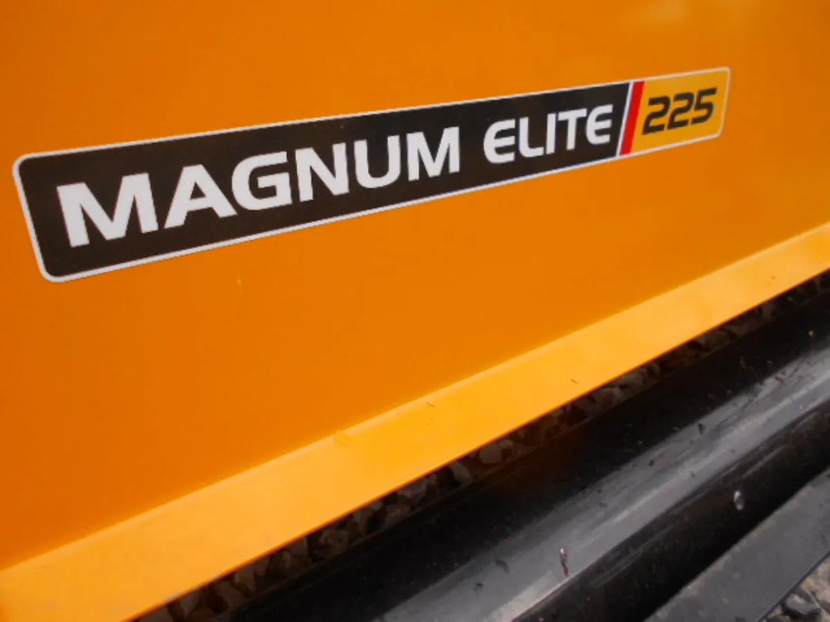 MCCONNEL MAGNUM ELITE 225 FLAIL MULCHER, NEW - Image 2