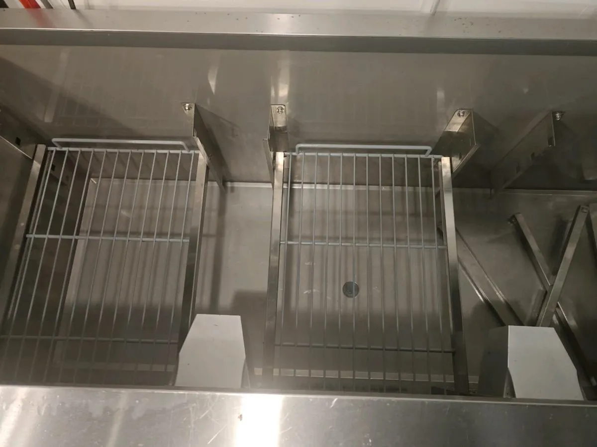 GGM gastro Professional Kitchen Fridge - Image 3