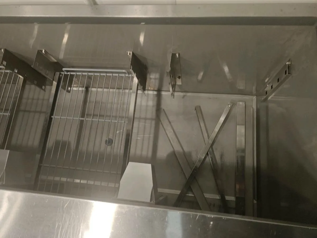 GGM gastro Professional Kitchen Fridge - Image 4