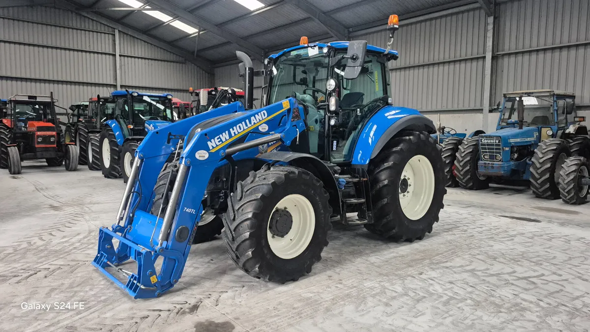 New Holland  T5.120 Electro command - Image 1