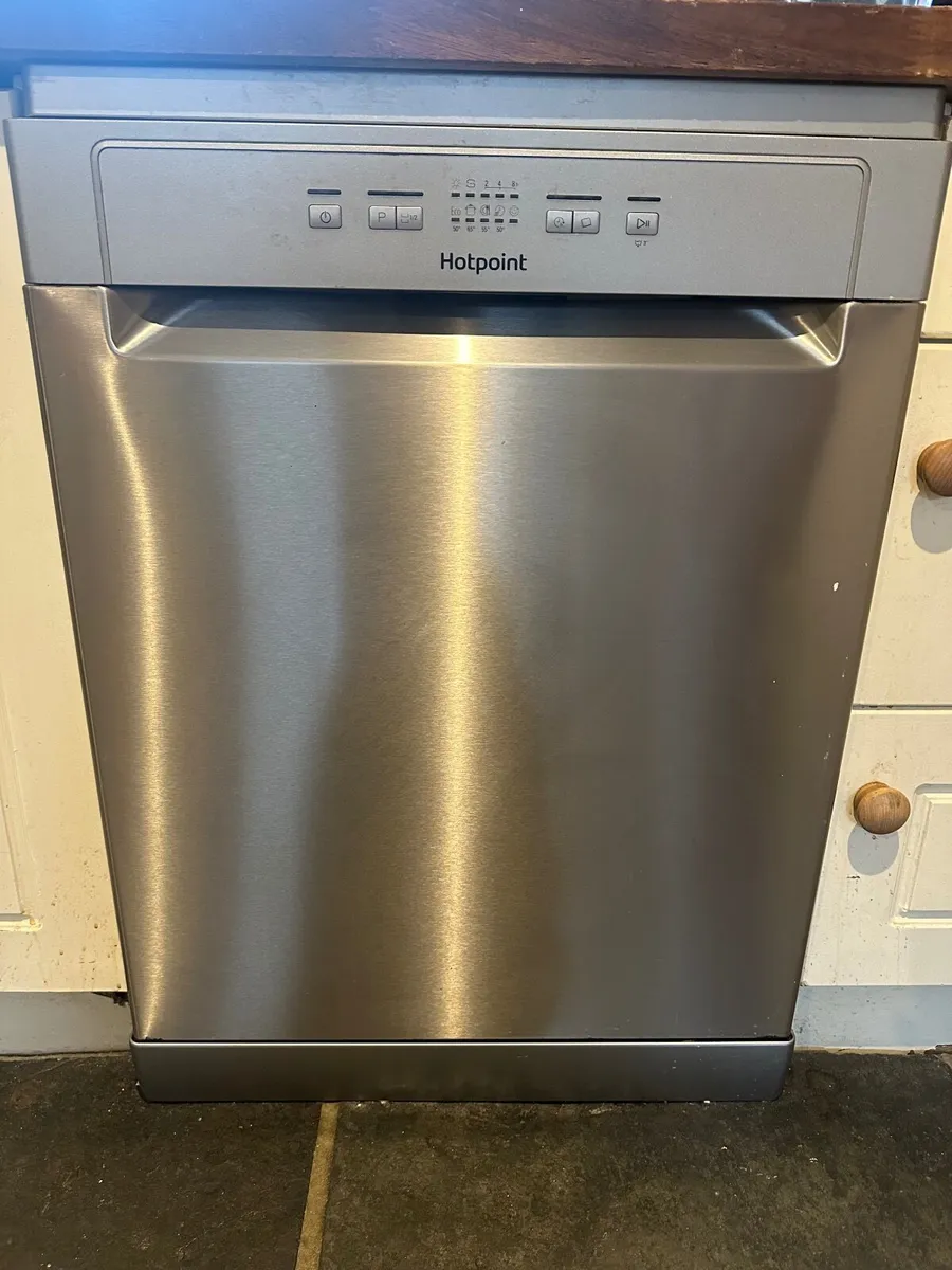 Hotpoint dishwasher - Image 1