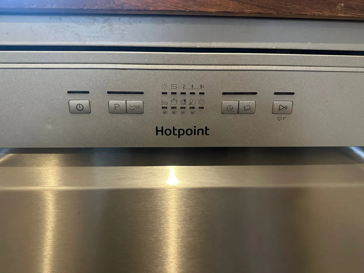 Hotpoint dishwasher - Image 4