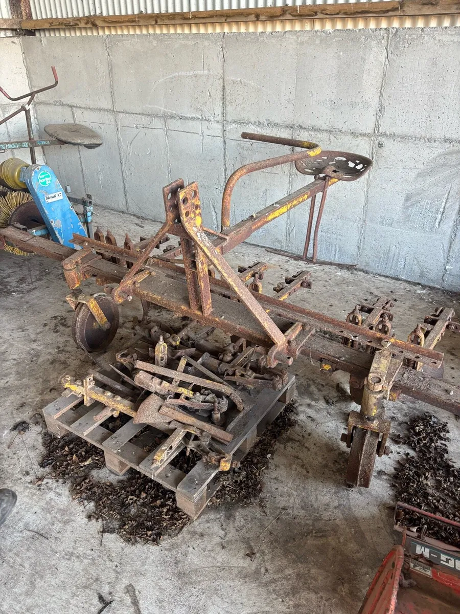 Various Farm Machinery - Image 3