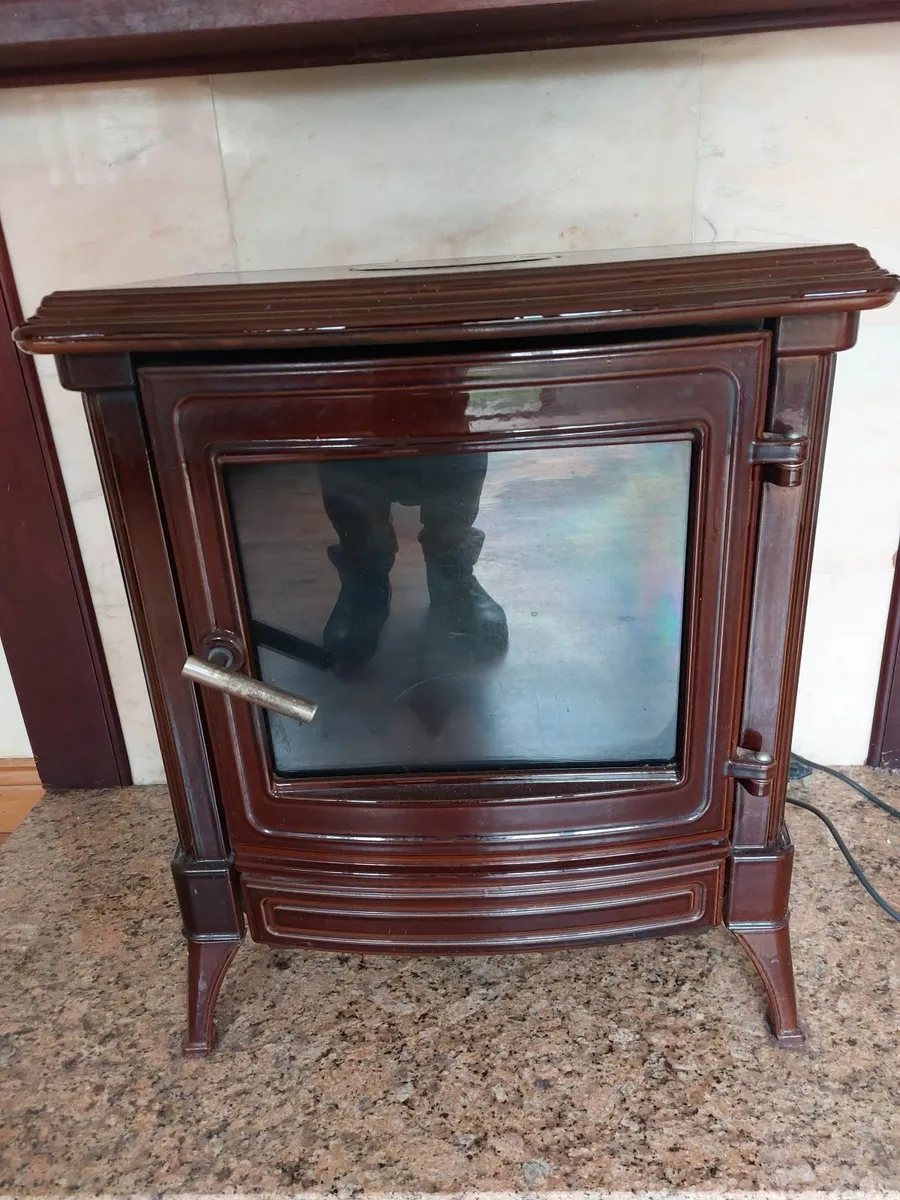 Oil burning Stove - Image 1