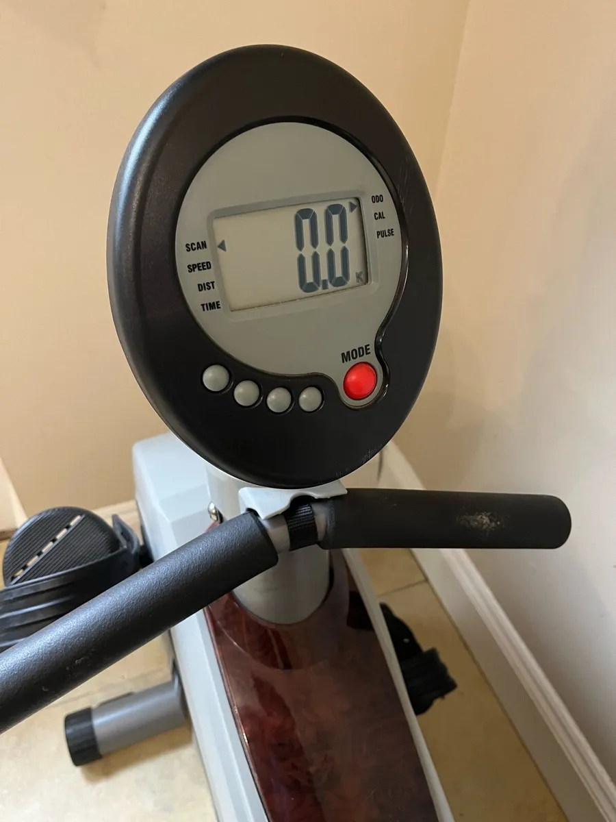 2 in one rowing machine & recumbent bike - Image 3
