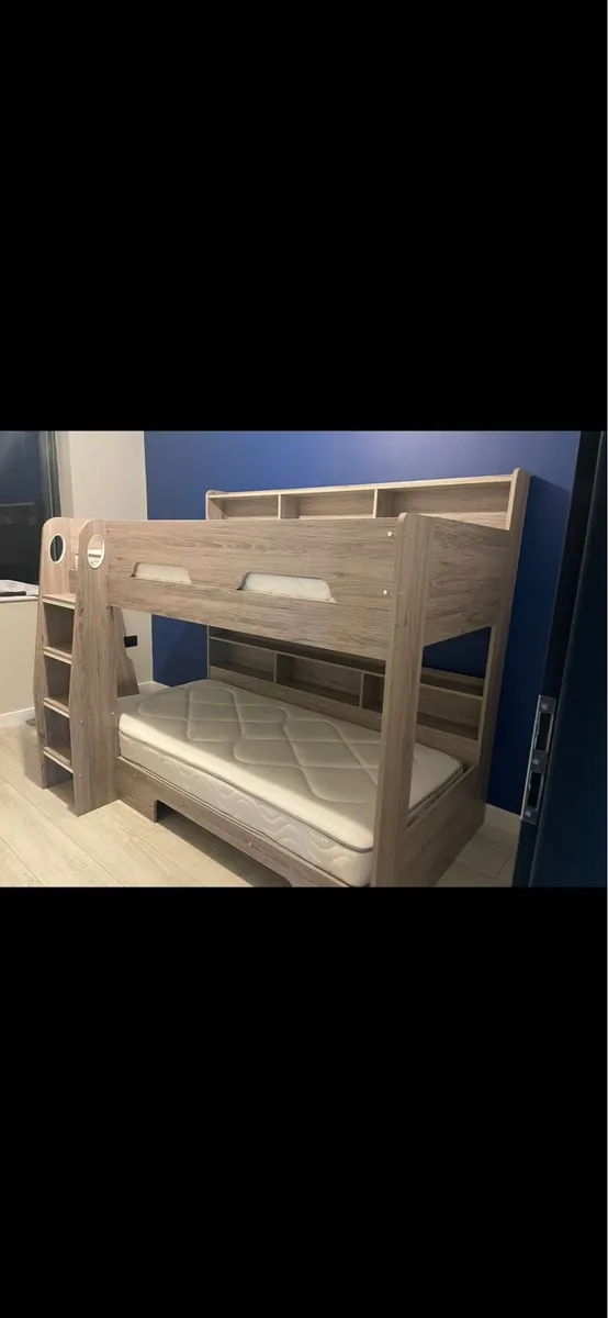 Bunk beds - Image 1
