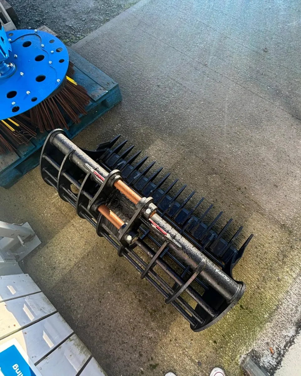 HAND 48" lawn rake bucket - Image 3