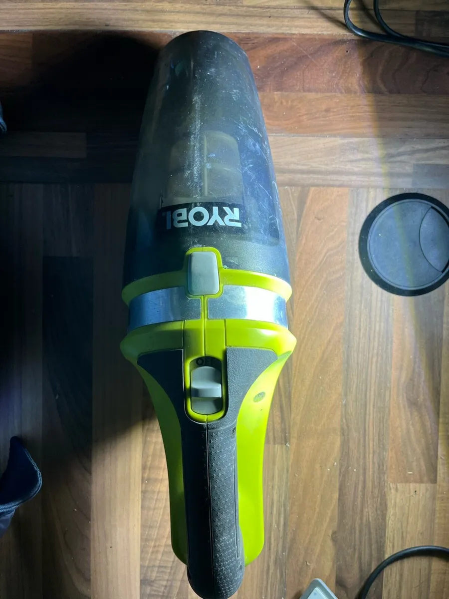 Ryobi 18v Hand Vac with battery and charger - Image 1