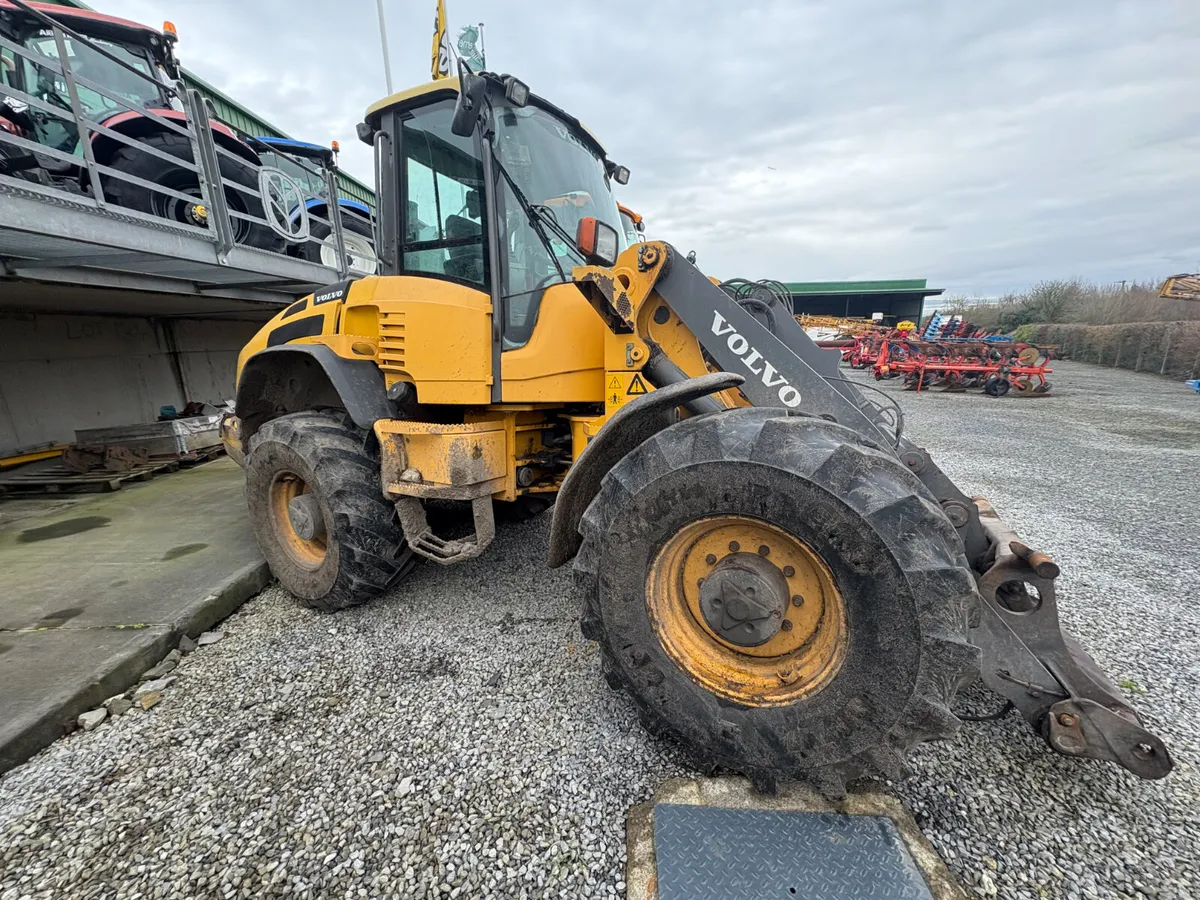 VOLVO L45F WHEELED LOADER - Image 3