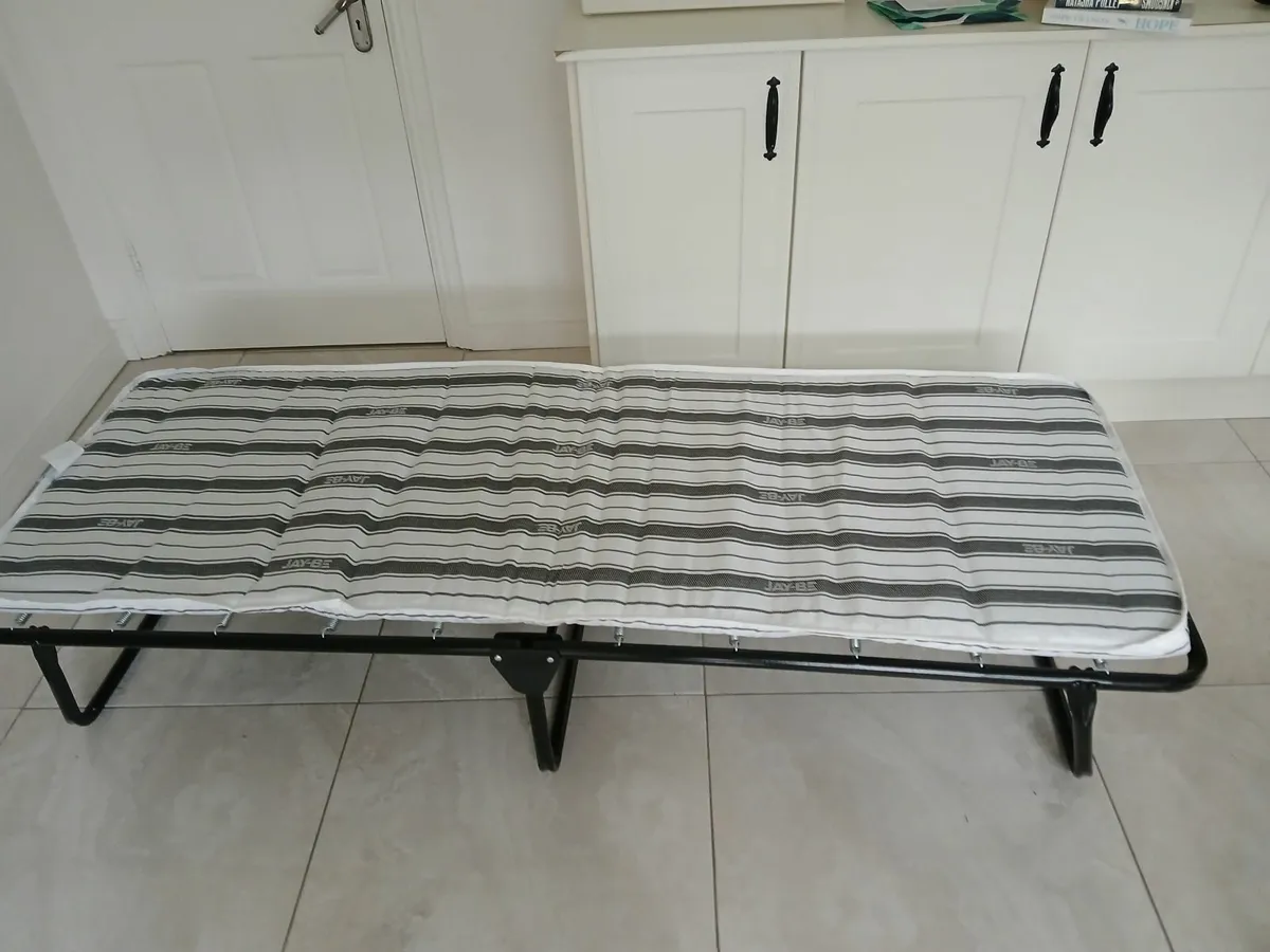 Camp bed - Image 1