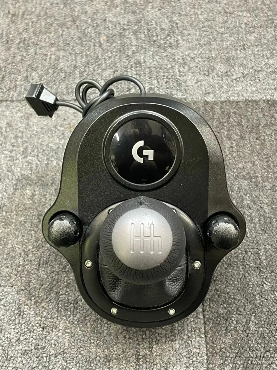 Logitech G923 SE Gaming Wheel and Pedals - Image 3