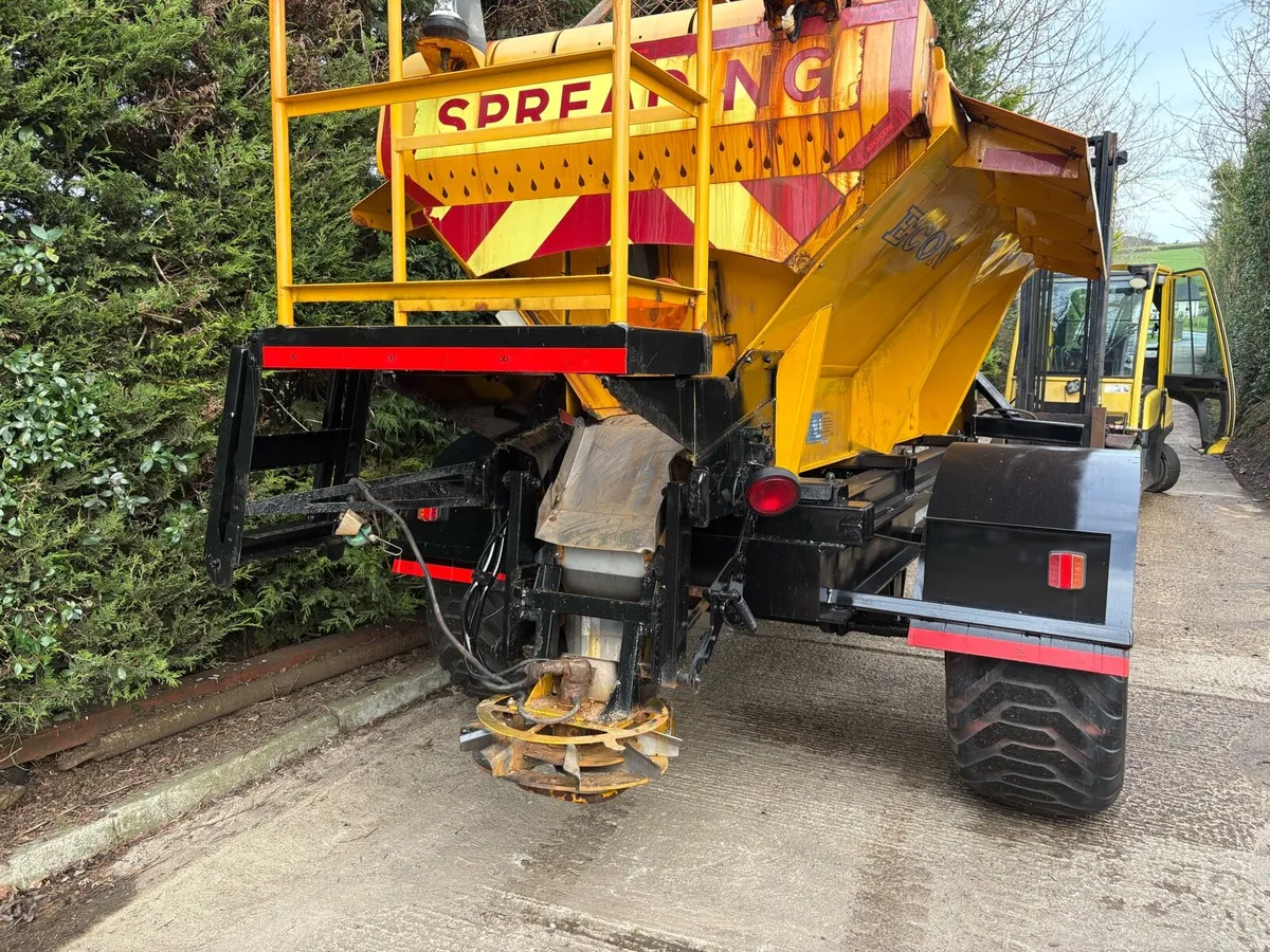 gritter trailer - Image 4