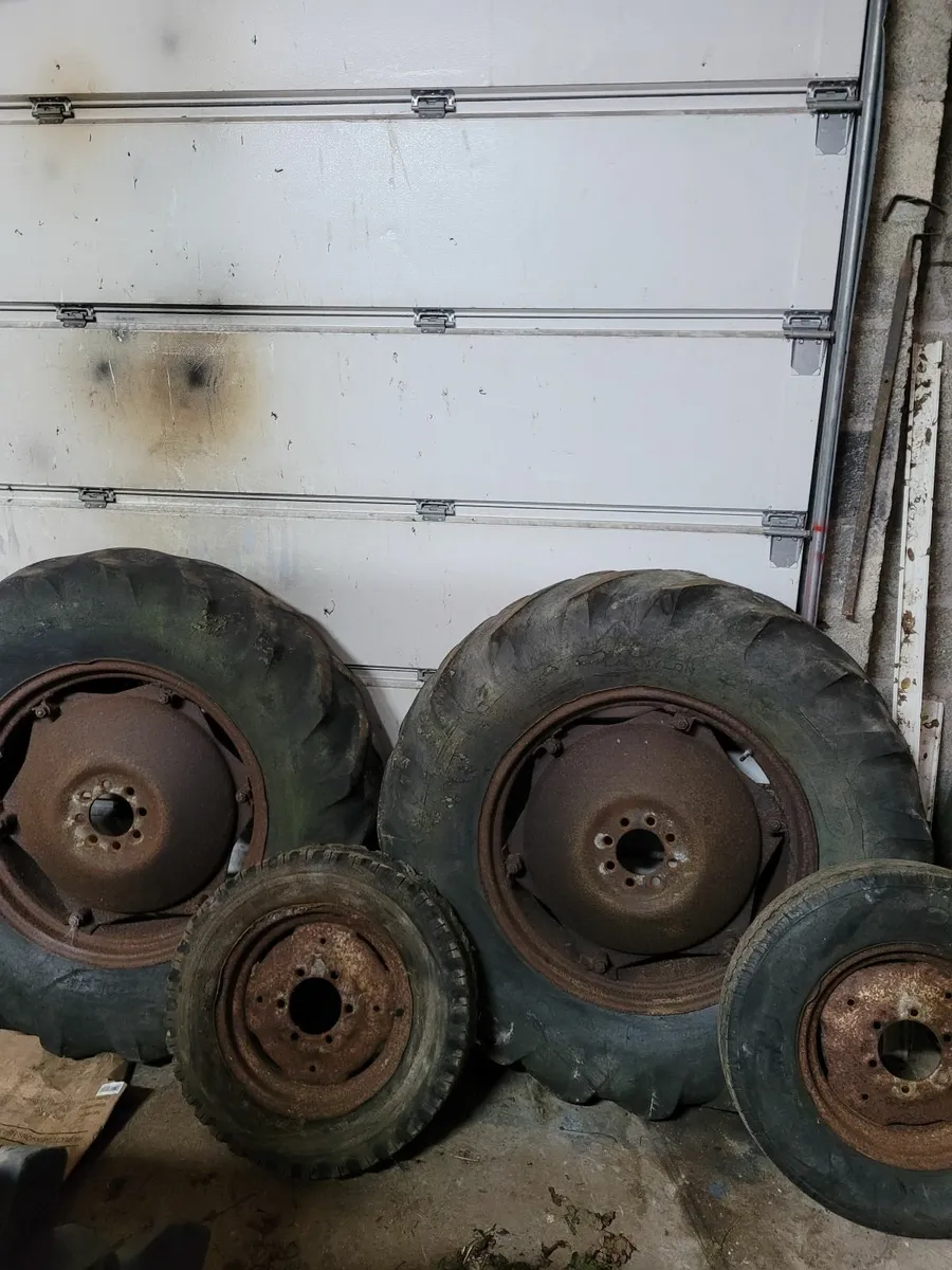 MF 135 wheels - Image 1