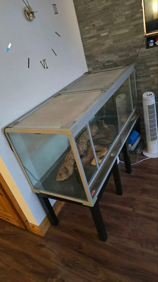 reptile Terrarium 58cm X 61cm X 140cm/ 23"x24"x55" - Image 2