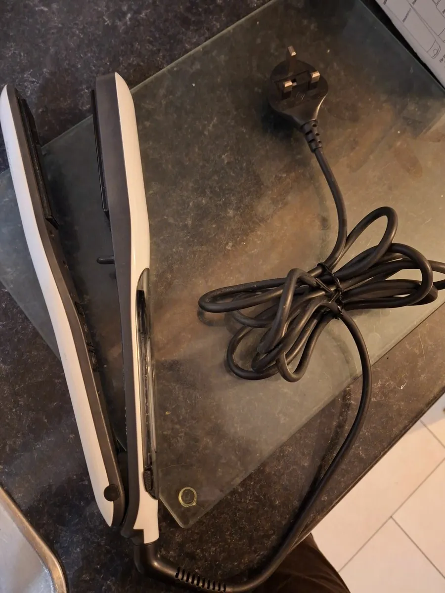 Steam Pod V3 Hair Straightener - Image 2