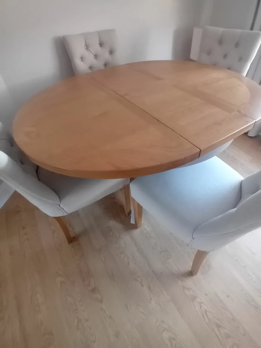 Dinning  table and 4 chairs - Image 2